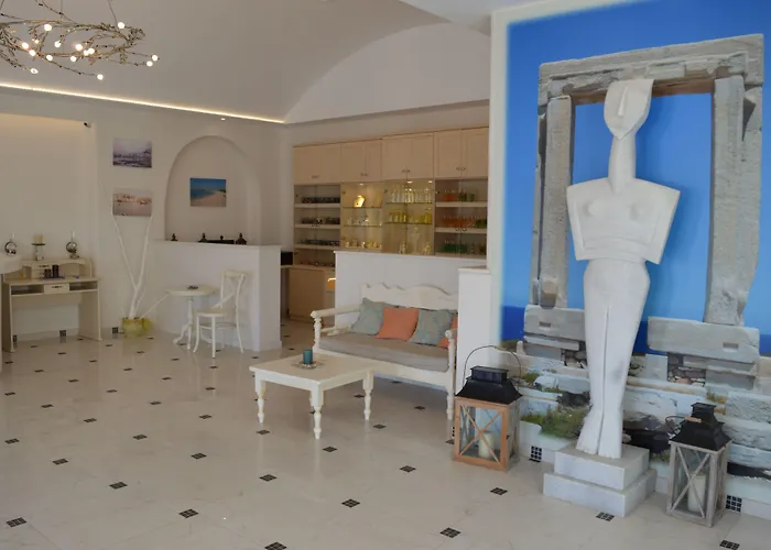 Naxos Island מלון