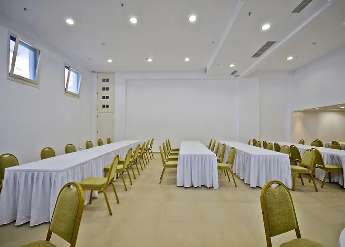 מלון Naxos Island 5*