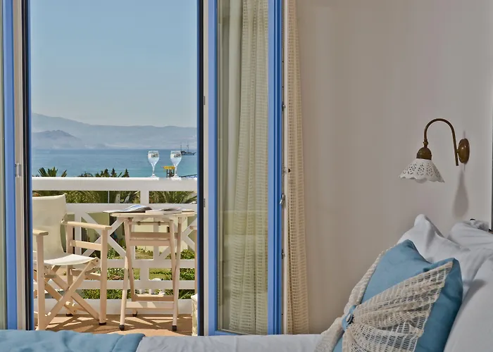 Naxos Island מלון