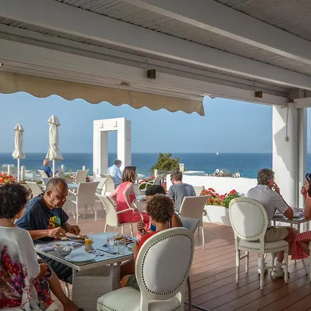 Otel Naxos Island 5*